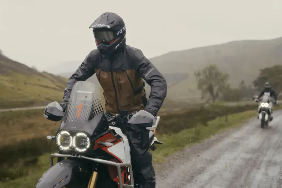 Richa Infinity 3 Adventure Jakke Svart, AA-sklibeskyttelse og avtakbar membran, god ventilasjon